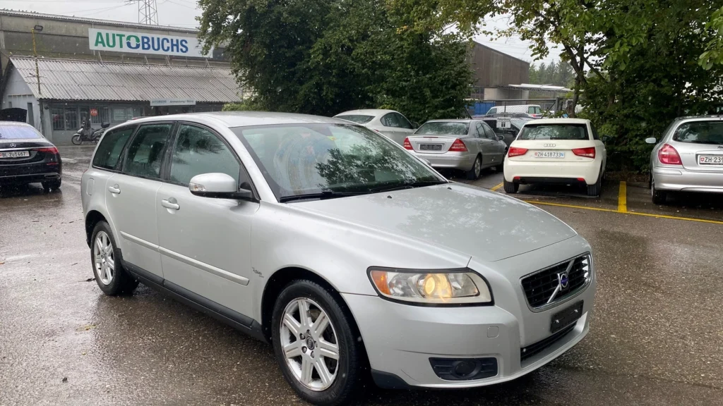 VOLVO V50 2.0D