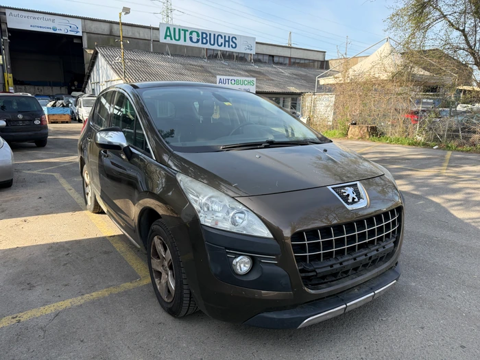 PEUGEOT 3008 1.6 16V T Sport